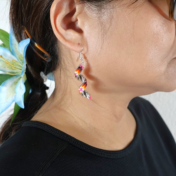Authentic Native American Spiral Beaded Dangle Earrings Handcrafted Jewelry** - Picture 3 of 9